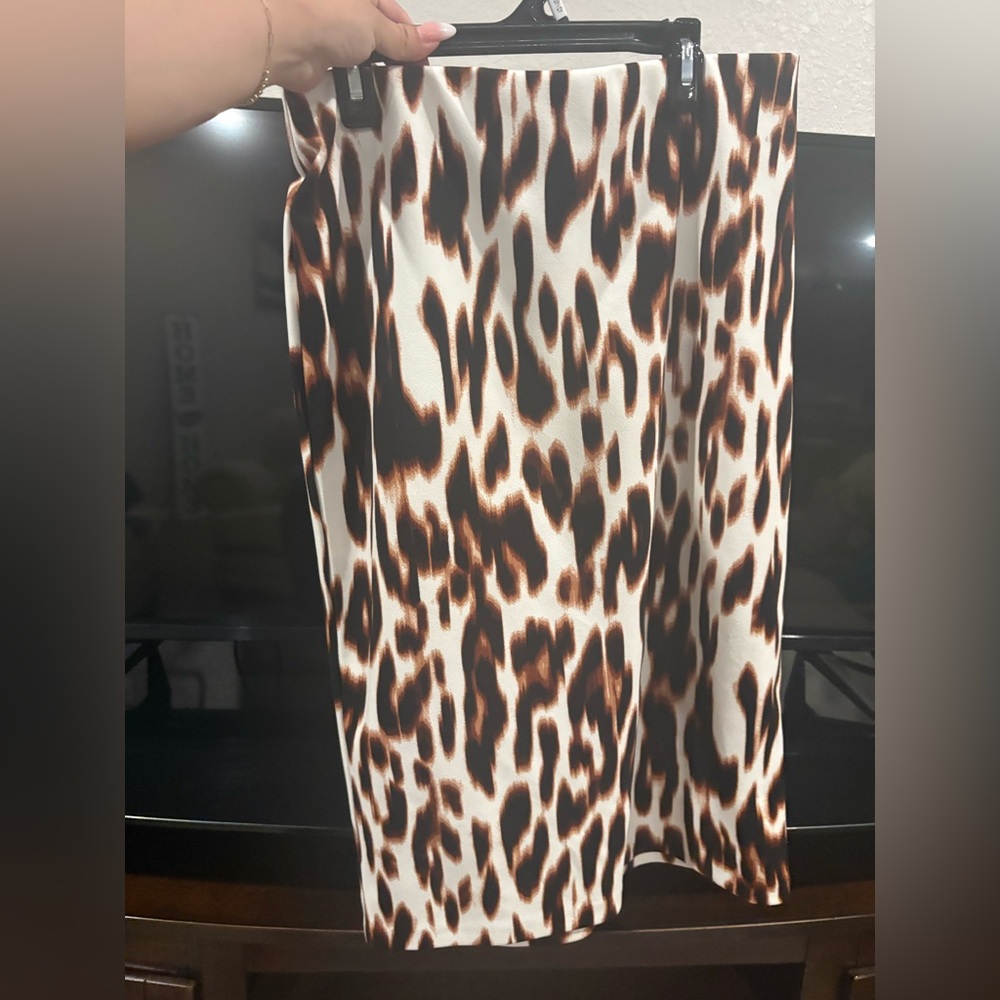 BOLD elements Leopard-Pattern Midi Skirt in Cream, Brown & Black